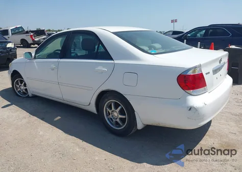 2005 Toyota Camry Le from USA, damaged, VIN 4T1BE32K25U599070